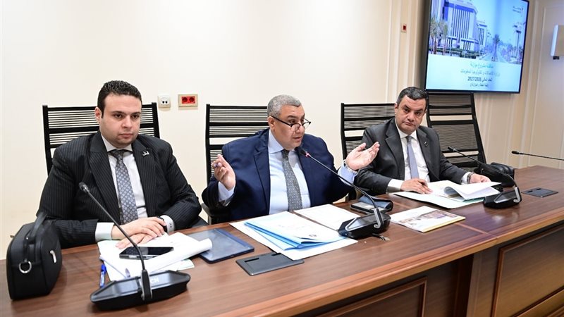  لجنة الخطة والموازنة