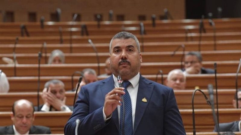 النائب عبد اللطيف