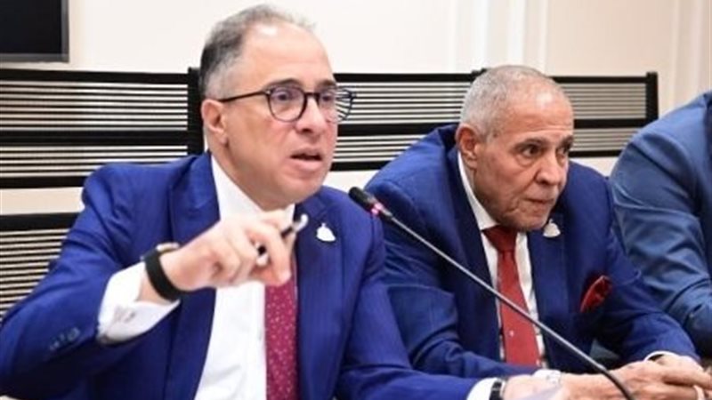 رئيس لجنة الإسكان