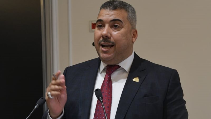  النائب عبد اللطيف