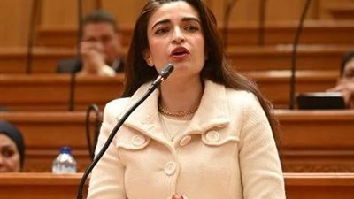 إيرين سعيد: الإقبال على كليات الصيدلة تراجع 50% بعد وقف التكليف
