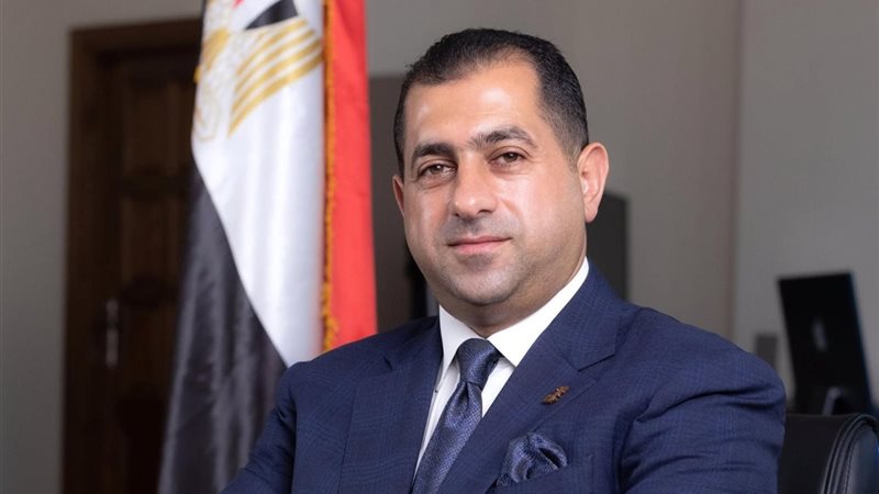النائب محمود عبادة