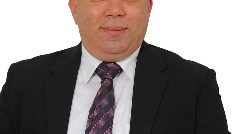النائب عادل الكاشف،